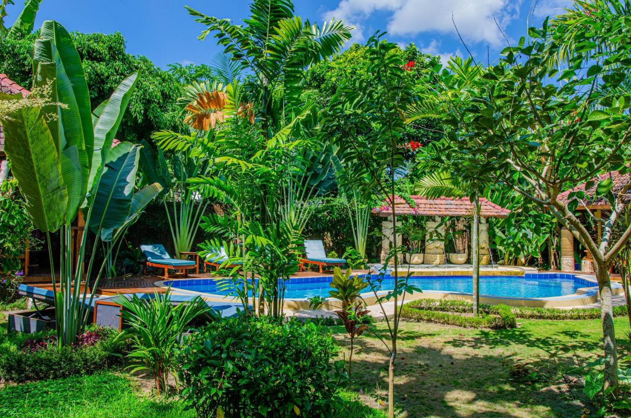 Stanley Lombok Hotel Mataram Exterior photo