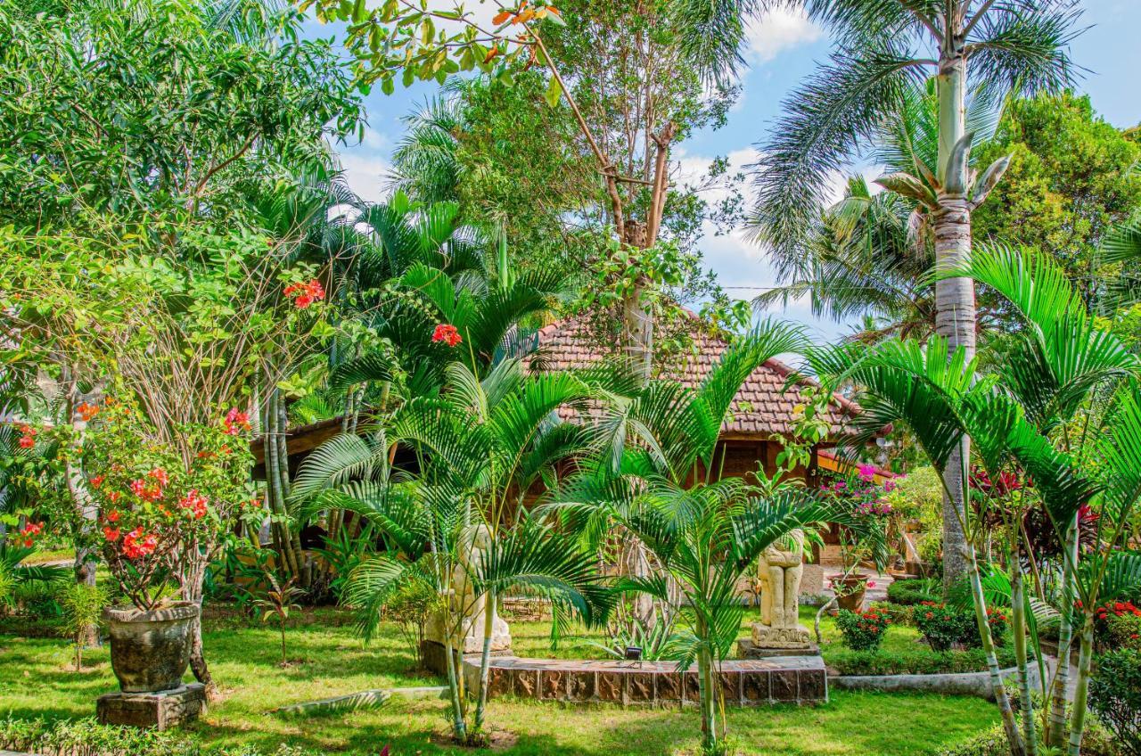 Stanley Lombok Hotel Mataram Exterior photo